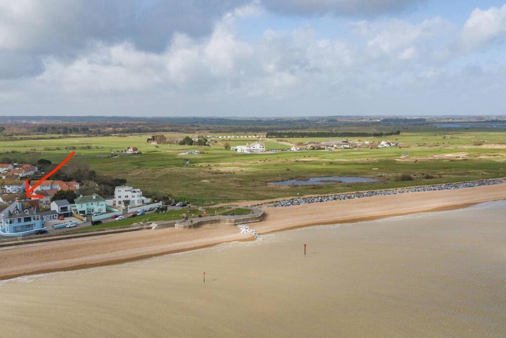 Links Bay - 100 Yards From Beach And Golf Course 迪尔 外观 照片